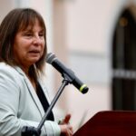 Crisis en San Antonio: médicos renuncian en masa tras fallido intento de remover a directora Aton_599822