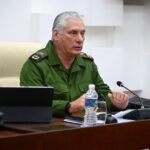 Presidente cubano Díaz-Canel llama a prepararse para posible guerra con EE.UU. El presidente de Cuba en conversación con medios de comunicación de la isla.