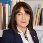Alejandra Mizala: "Yo entiendo a la Universidad de Chile como una gran defensora de la educación pública" Alejandra Mizala.
