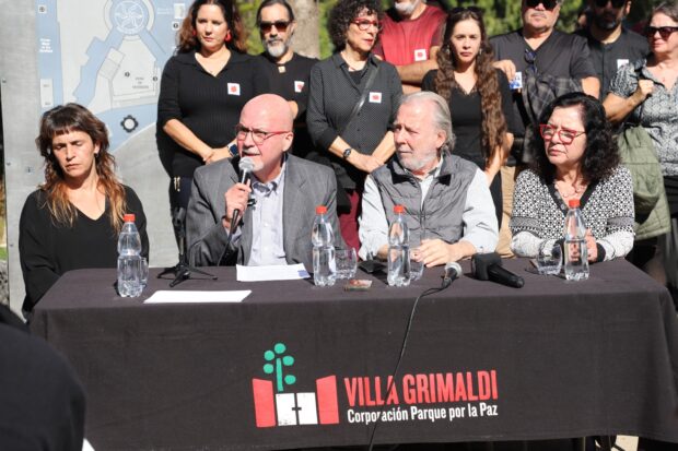 El presidente de la Corporación Parque por la Paz Villa Grimaldi, Álvaro Ahumada, denuncia cuatro meses de retraso en el presupuesto 2026.