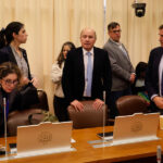 El ministro de Hacienda Jorge Quiroz y la ministra de Medio Ambiente Francisca Toledo durante la comision de Medio Ambiente de la Camara de Diputados