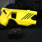 Alcaldes del sur respaldan uso de pistolas Taser para funcionarios municipales Pistola Taser.