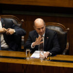 Regalos tributarios a los poderosos para solucionar los problemas del país El ministro de Hacienda, Jorge Quiroz, durante la sesion de la Camara de Diputados. Foto: Aton Chile.