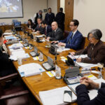 Senado inicia discusión de la megarreforma en medio de cuestionamientos por aumento de la deuda pública Comisión de Hacienda del Senado
